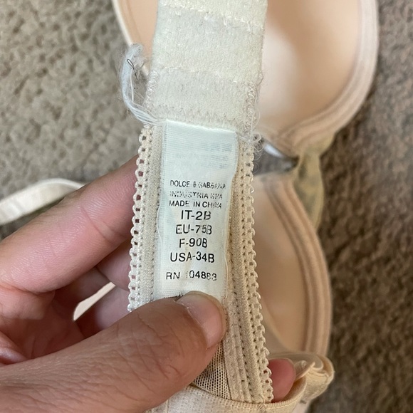 D&G Dolce & Gabbana Signature Leopard Print Bra 34B EUC - Picture 4 of 4